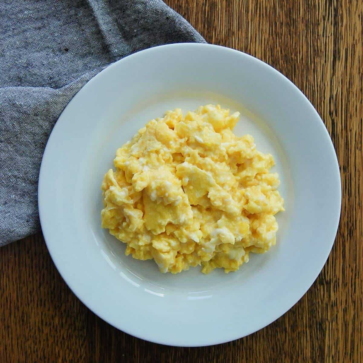 CREAMY Scrambled Eggs with Green Beans