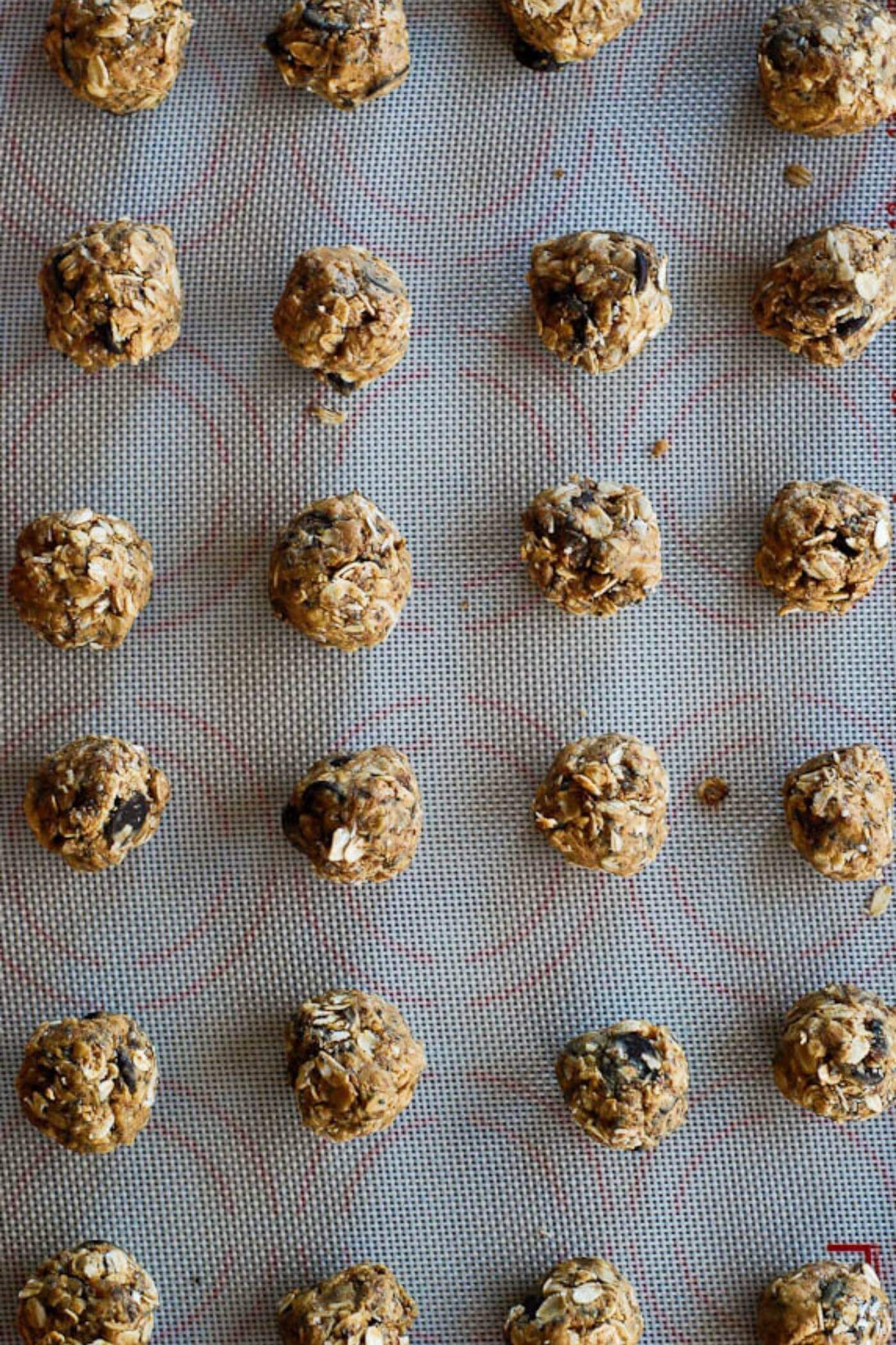 no bake peanut butter balls on tray.