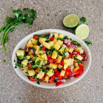 pineapple salsa in bowl