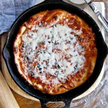 cast iron skillet pizza.