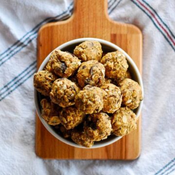 no bake peanut butter balls in bowl.