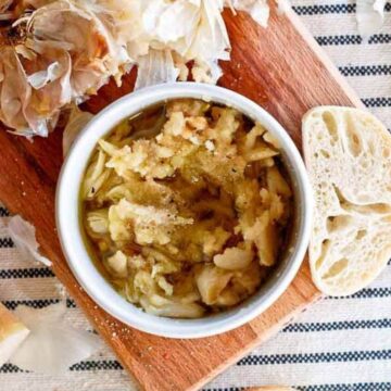 roasted garlic in bowl.