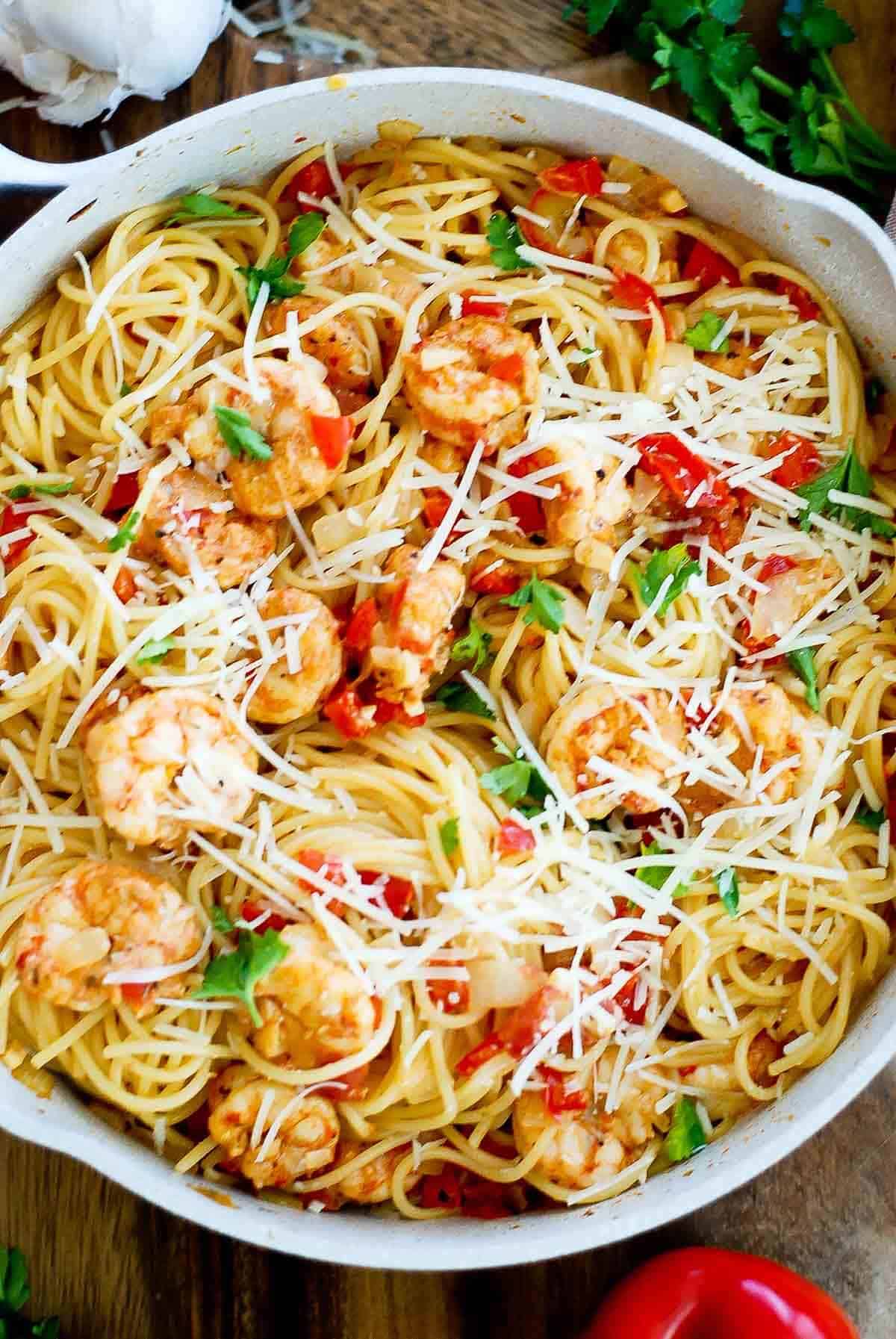 cajun shrimp pasta view from top.