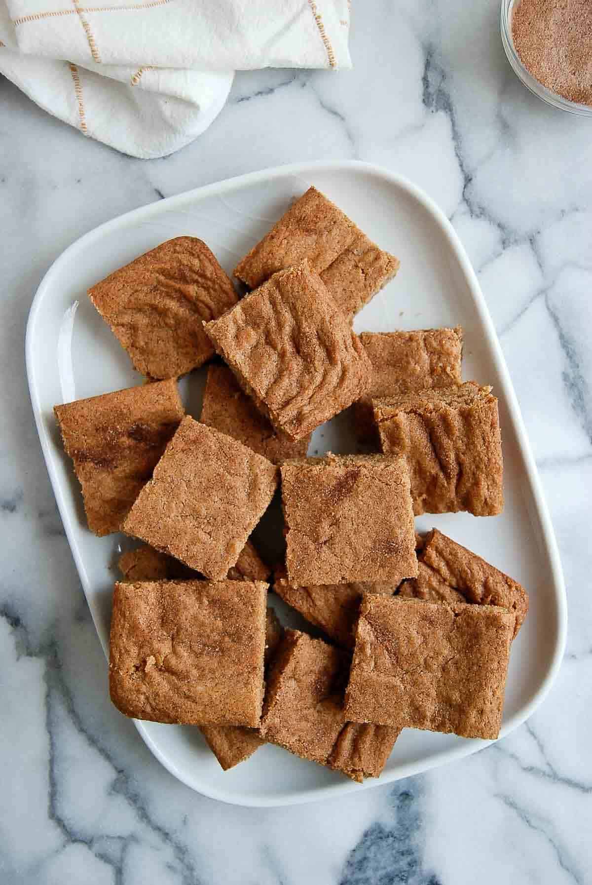 snickerdoodle cookie bars on plate.
