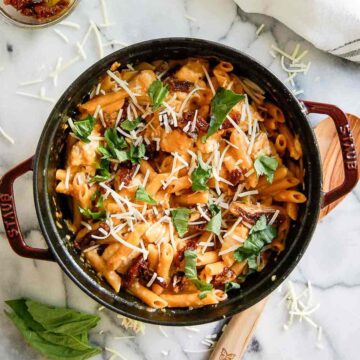 marry me chicken pasta in pot.